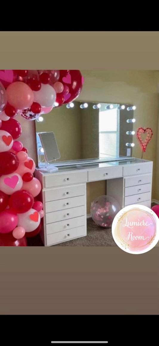 Antoinette Vanity